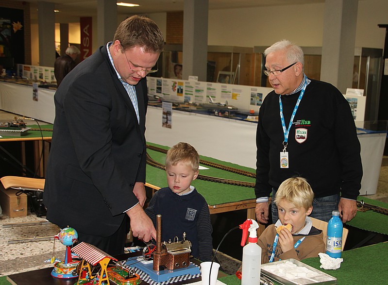Lohne Gymnasium 2012 Vereinsausstellung Modellbau-Freunde-Lohne 063 Lohne Gymnasium 2012 Vereinsausstellung Modellbau-Freunde-Lohne 063